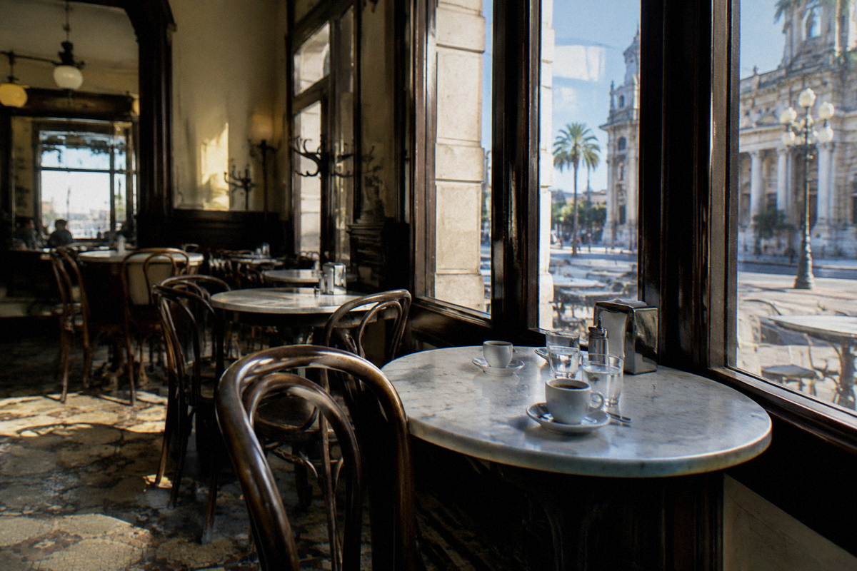 An old corner cafe in Ciudad Vieja