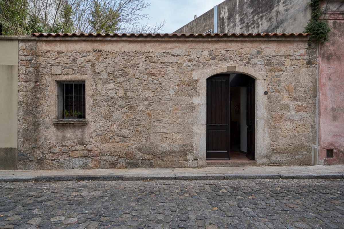 A historic townhouse museum in Ciudad Vieja