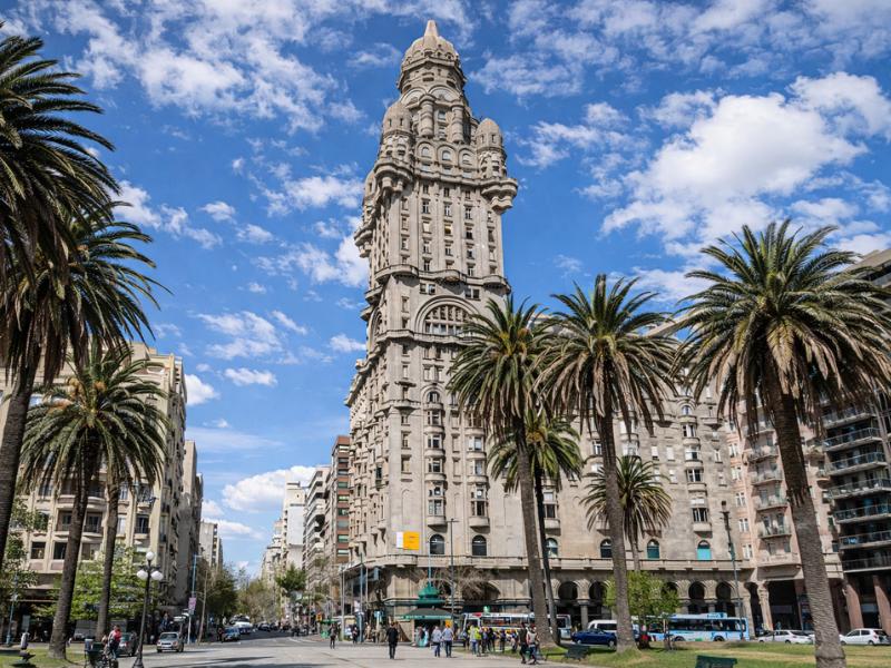 Montevideo Classic Hop-On Hop-Off Bus Tour – Explore at Your Pace
